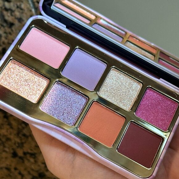 NIB Too Faced That’s My Jam Mini Eyeshadow Palette 6 Pan Purple Iridescent - Picture 7 of 11